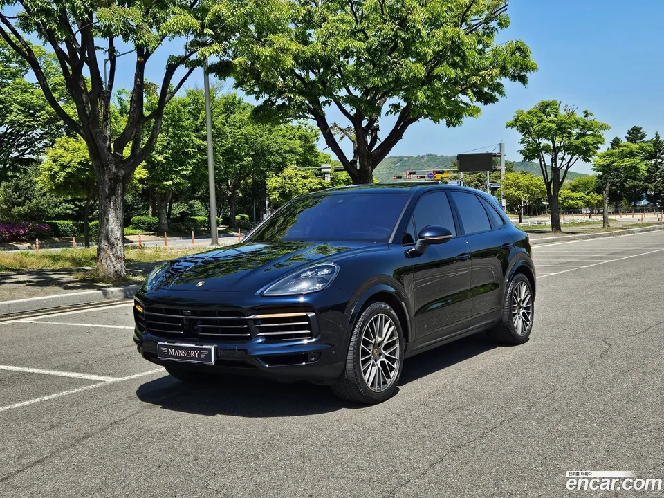 Porsche Cayenne 3.0 2022 — фото 1, купить с доставкой в Москву