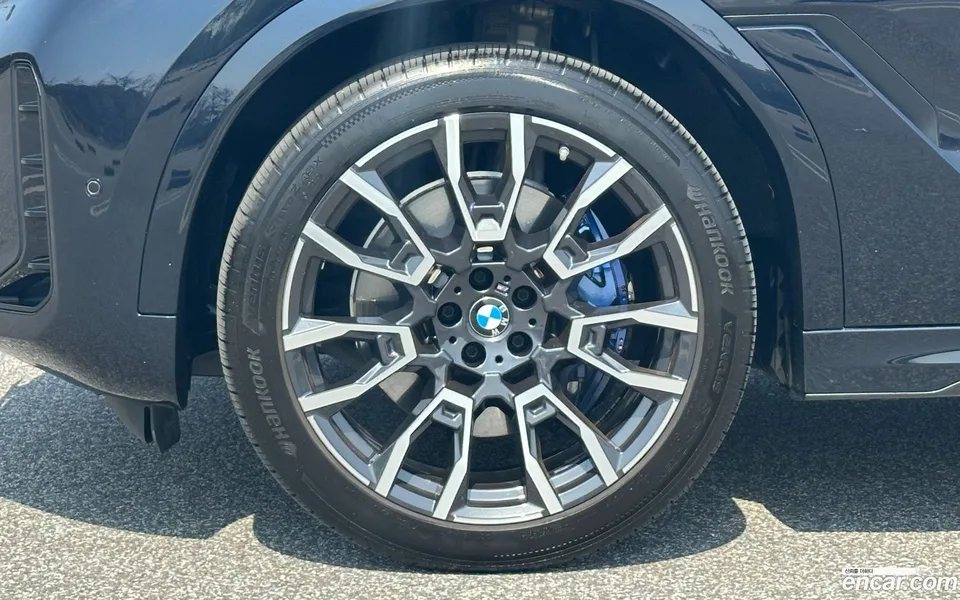 BMW X6 xDrive40i M 2024 — миниатюра 5