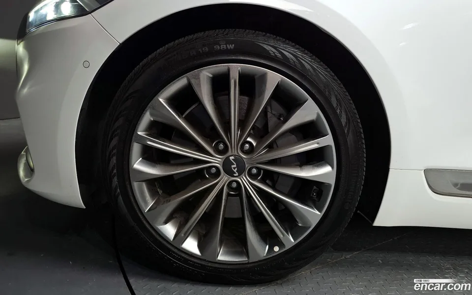 Kia K9 3.8 GDI AWD 2022 — миниатюра 2