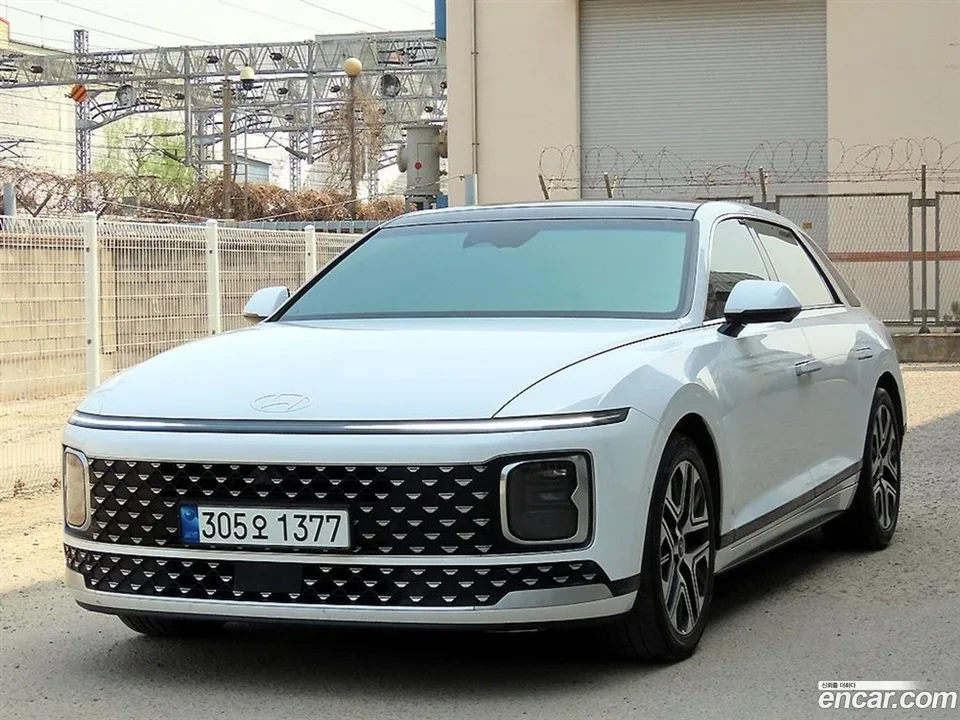 Hyundai Grandeur 2.5 2WD 2023 — миниатюра 2