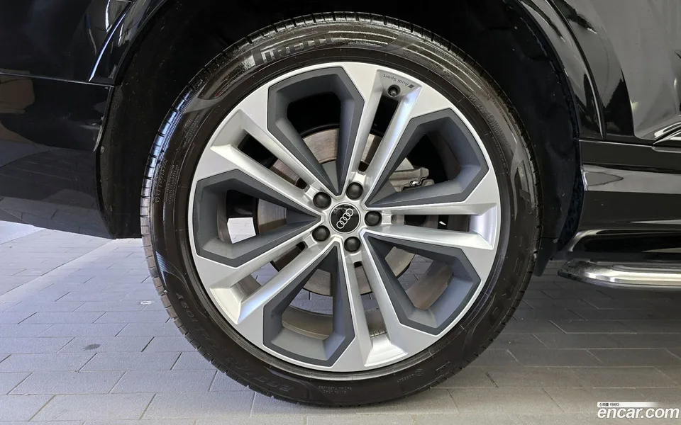 Audi Q7 (4M) 55 TFSI 2023 — миниатюра 2