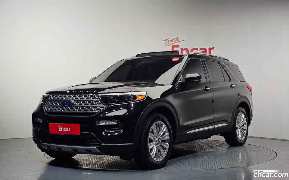 Ford Explorer 2.3 4WD 2022 — фото 1, купить с доставкой в Москву