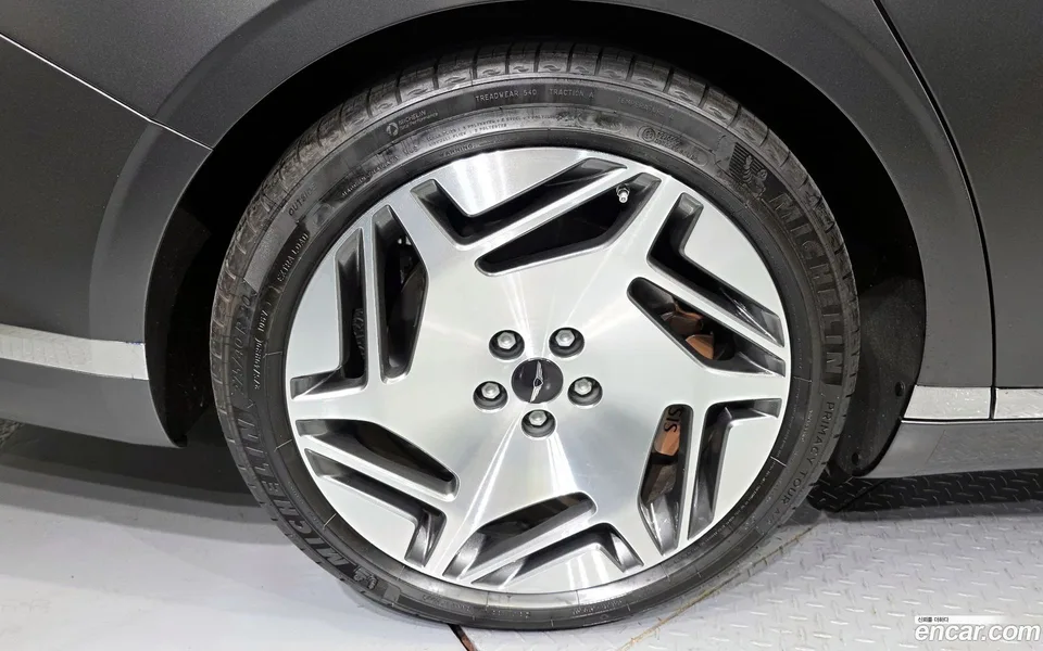 Genesis G90 3.5 e-S/C AWD LWB 2022 — миниатюра 2