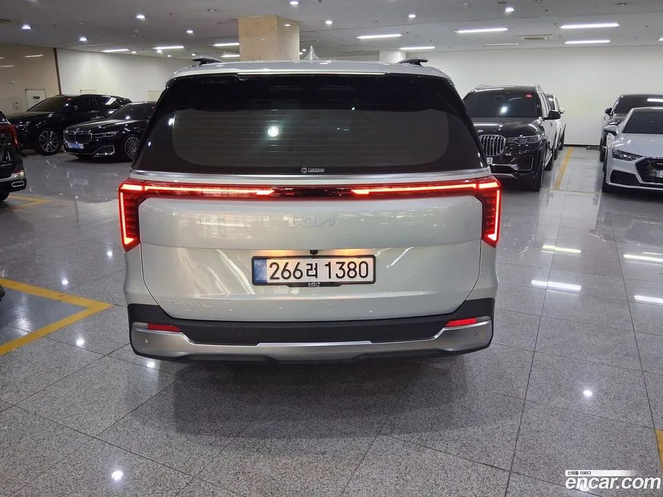 Kia Carnival 7 2025 — миниатюра 3
