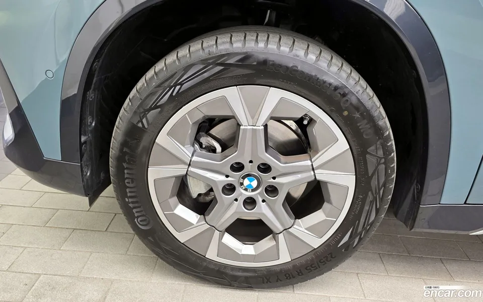 BMW X1 xDrive 20i xLine 2025 — миниатюра 2