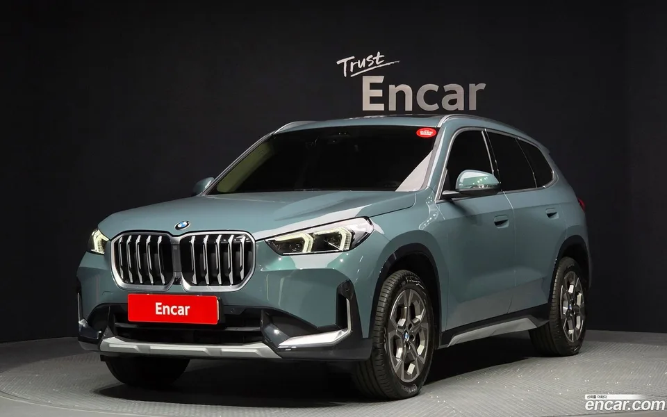 BMW X1 xDrive 20i xLine 2025 — фото 1, купить с доставкой в Москву