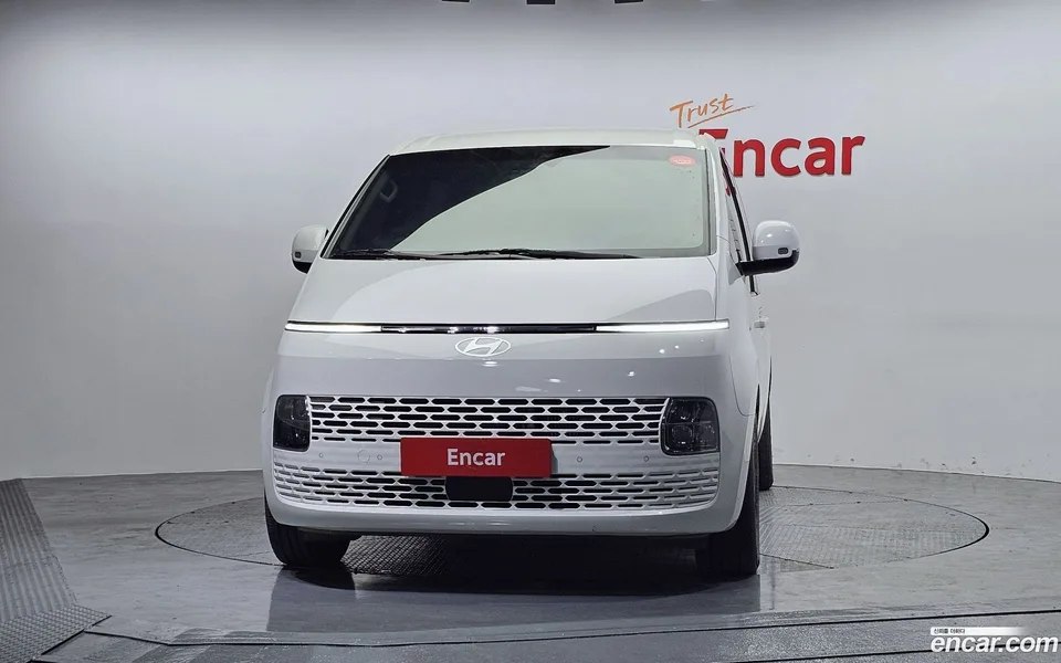 Hyundai Staria 4WD 11 2024 — миниатюра 3