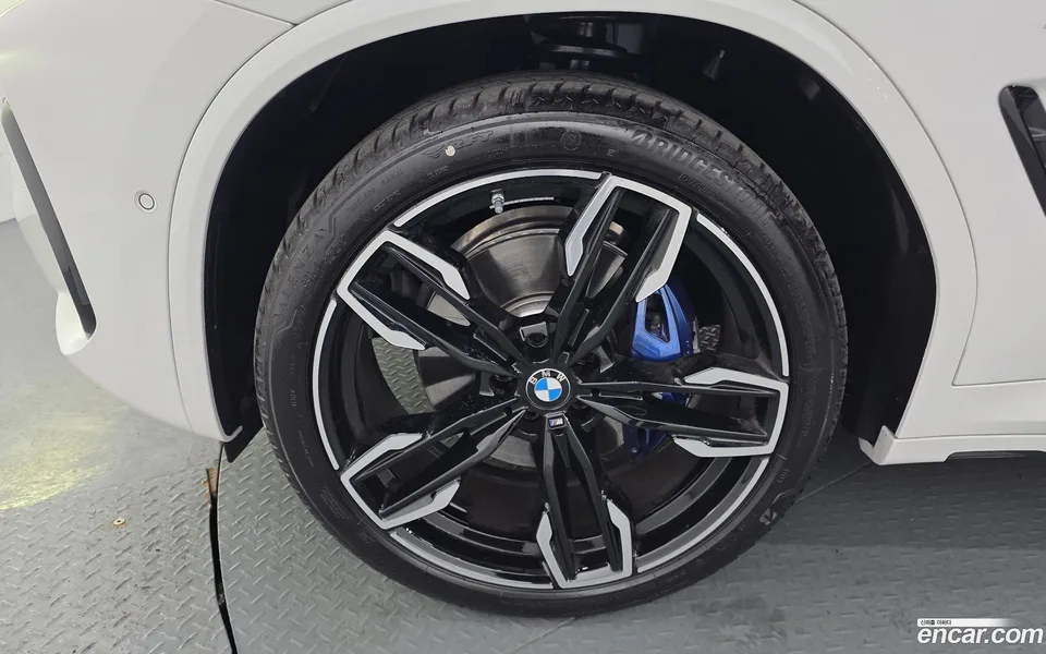 BMW X4 xDrive M40i 2025 — миниатюра 2
