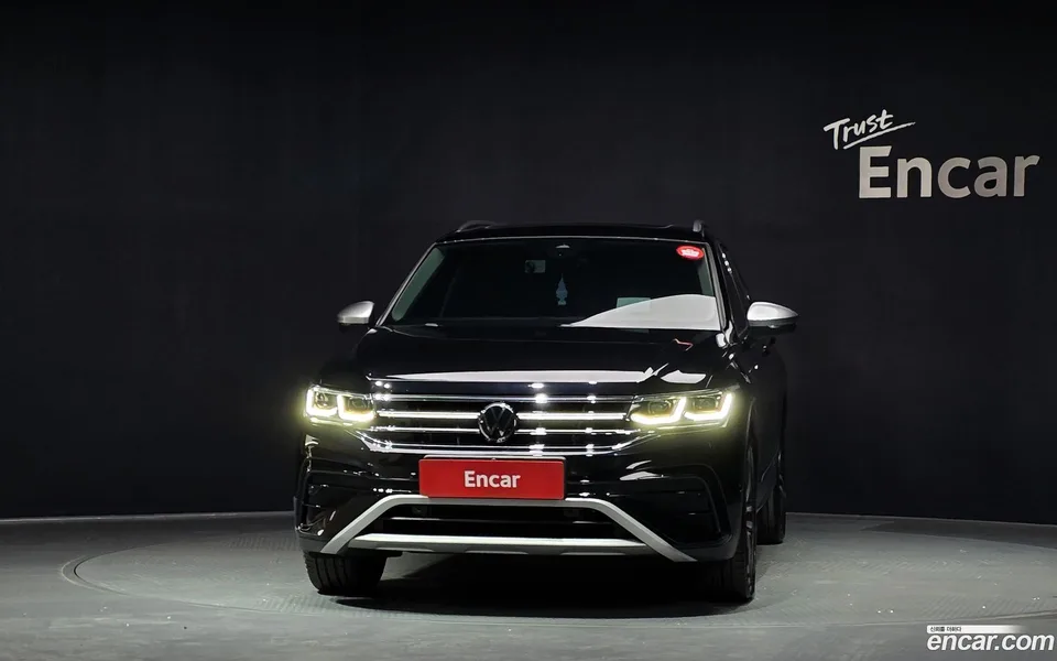 Volkswagen Tiguan Allspace 2.0 TSI 2022 — thumbnail 3