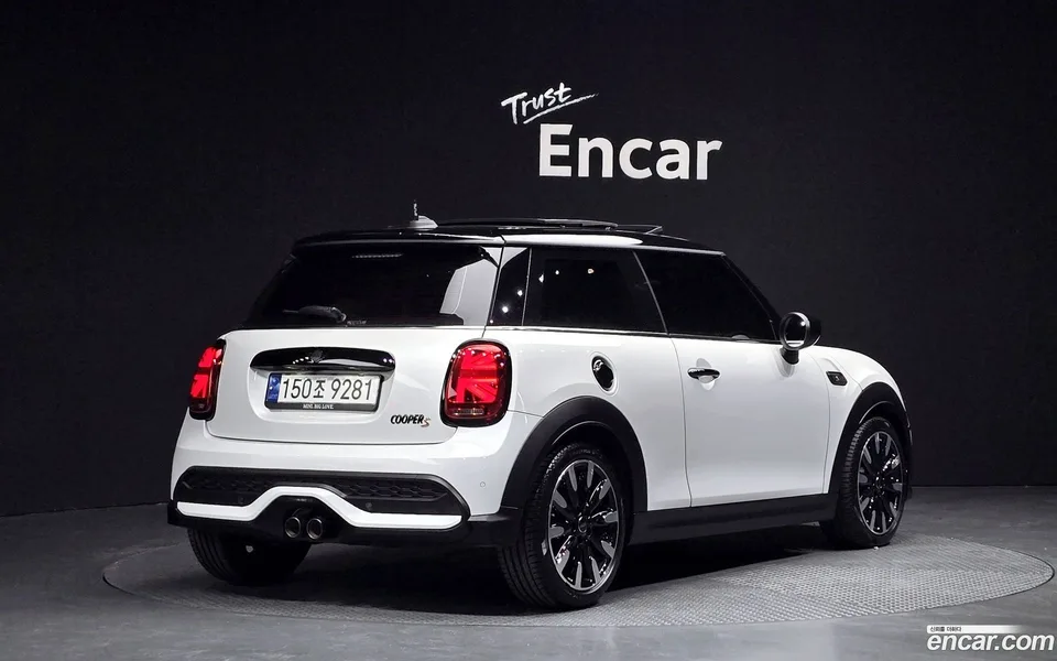 MINI Cooper S 2023 — миниатюра 2