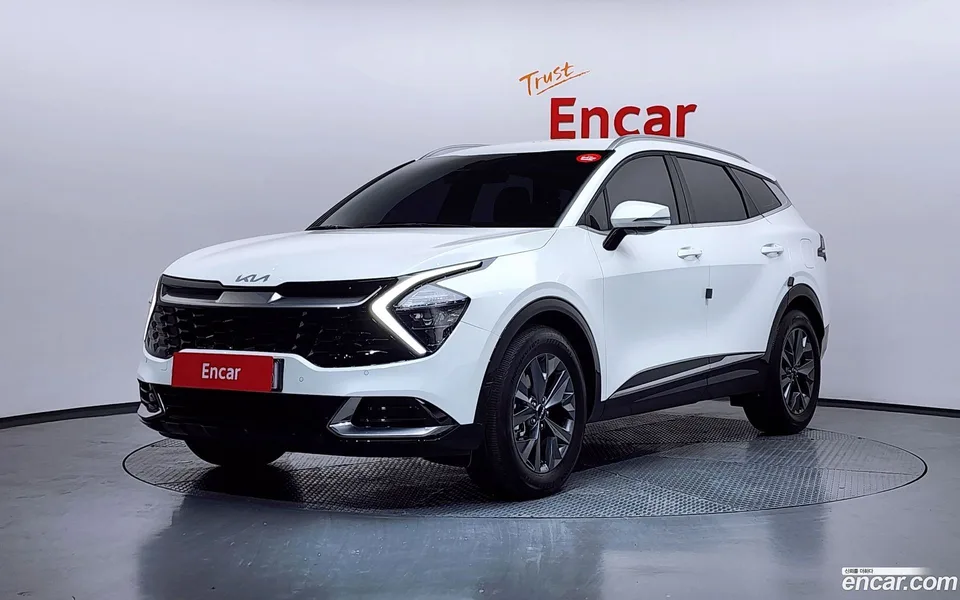 Kia Sportage 2.0 2WD 2024 — фото 1, купить с доставкой в Москву