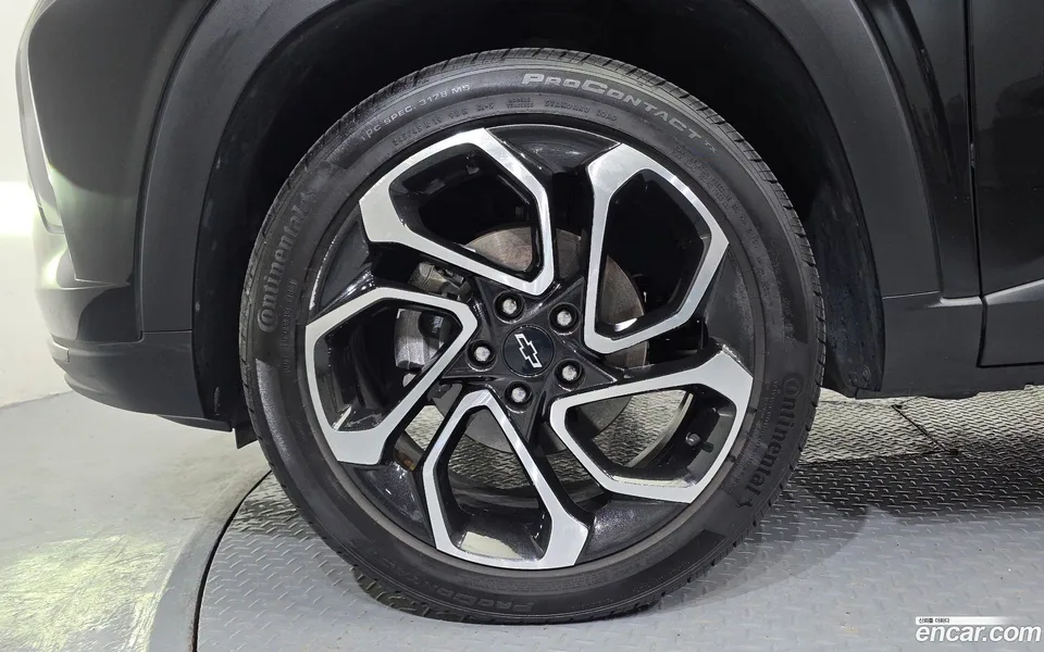 Chevrolet Trax Crossover 1.2 RS 2023 — миниатюра 2