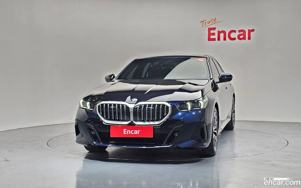 BMW 5 Series 520i M 2025 — миниатюра 3