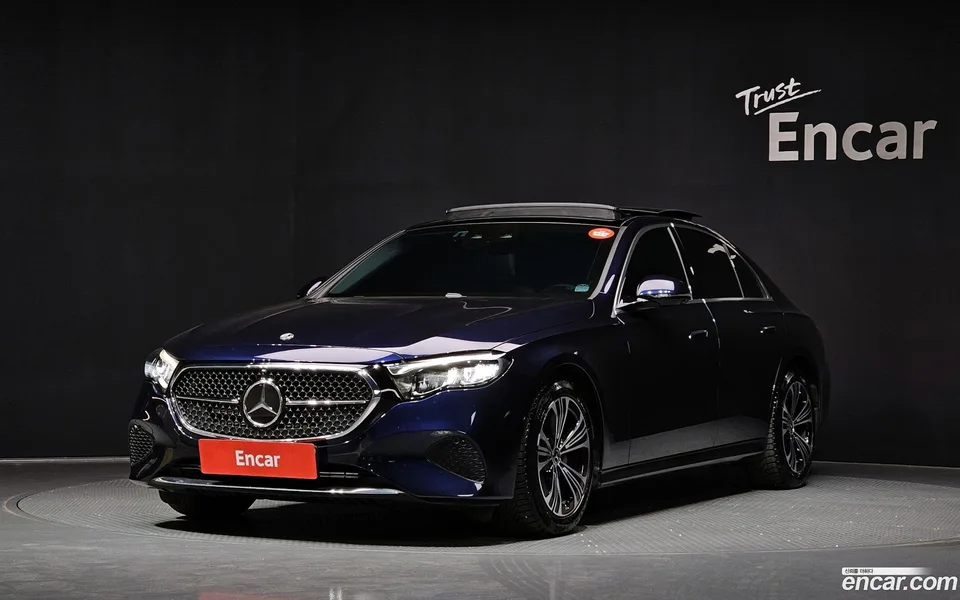 Mercedes-Benz E-Class 2024