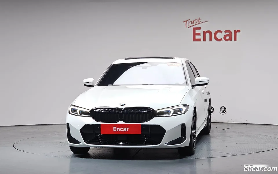 BMW 3 Series 320i M 2023 — миниатюра 3
