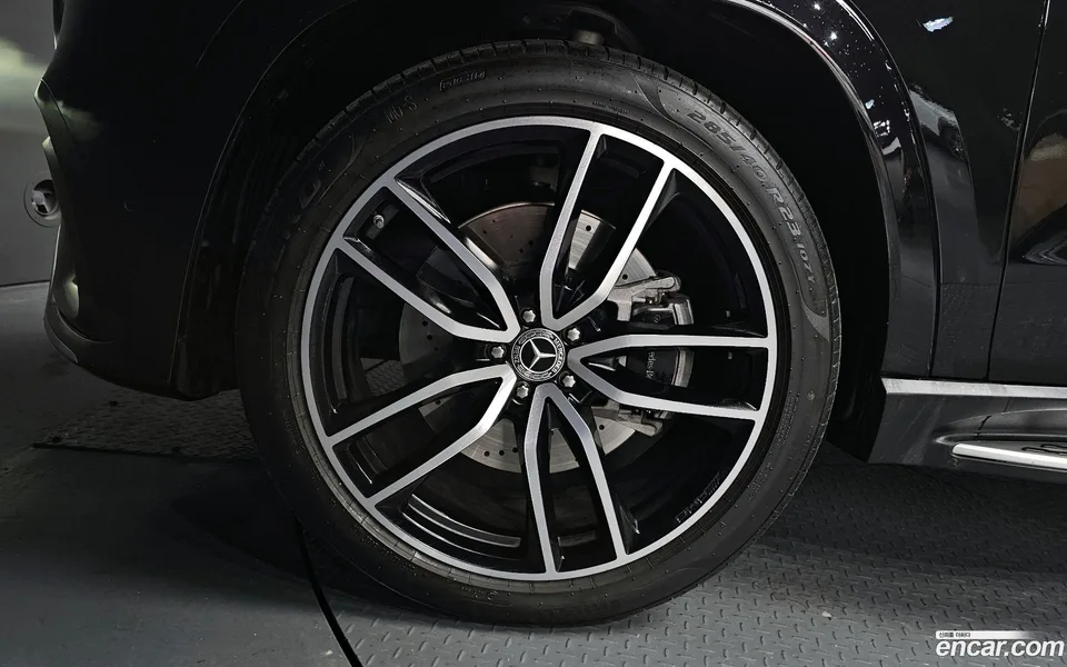 Mercedes-Benz GLS-Class GLS580 4MATIC 2024 — миниатюра 5