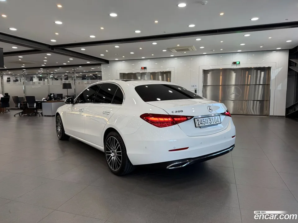 Mercedes-Benz C-Class C200 2024 — миниатюра 3