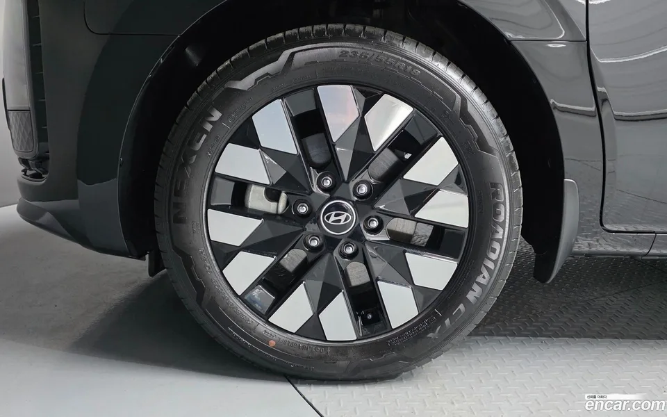 Hyundai Staria HEV 1.6 7 2024 — миниатюра 5