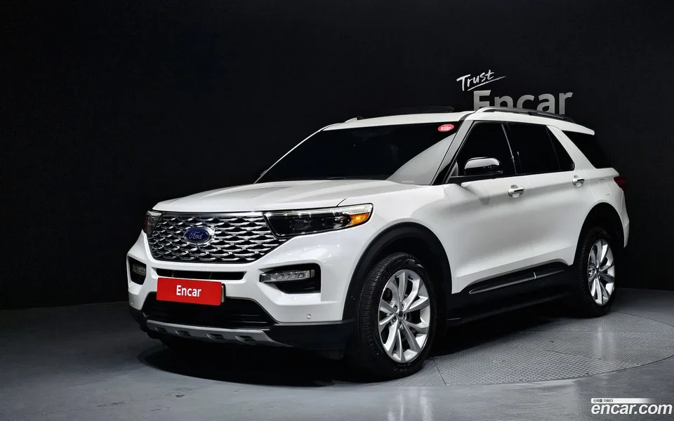 Ford Explorer 3.0 4WD 2022 — фото 1, купить с доставкой в Москву