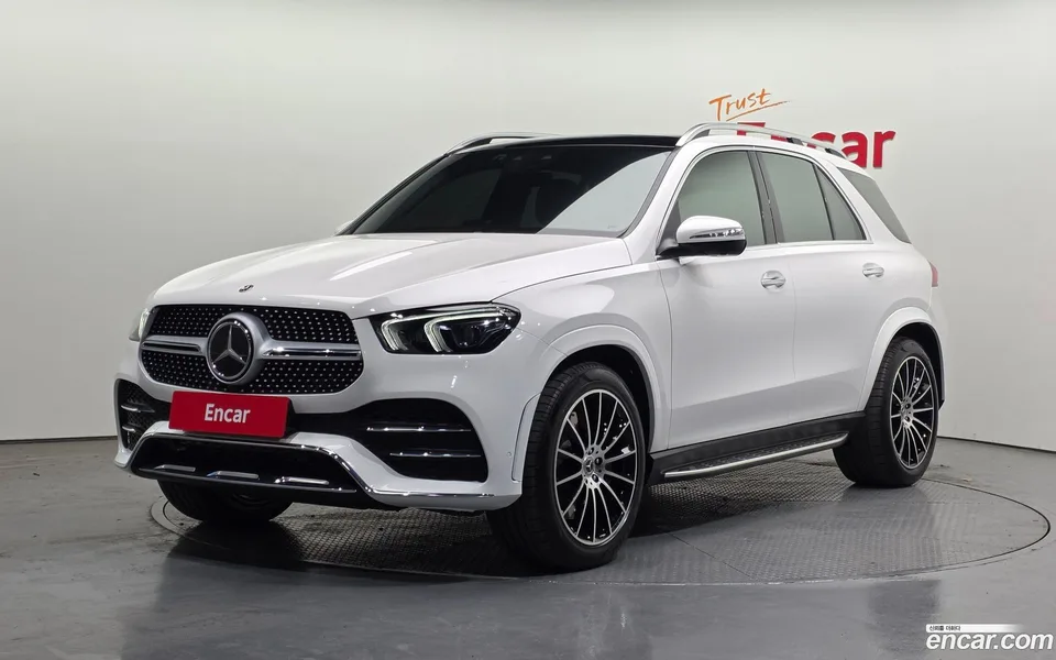 Mercedes-Benz GLE-Class GLE450 4MATIC 2023 — фото 1, купить с доставкой в Москву