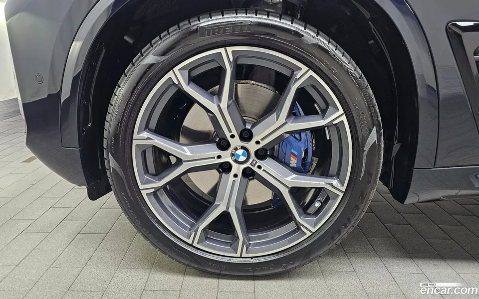BMW X5 xDrive 40i M 2025 — миниатюра 2
