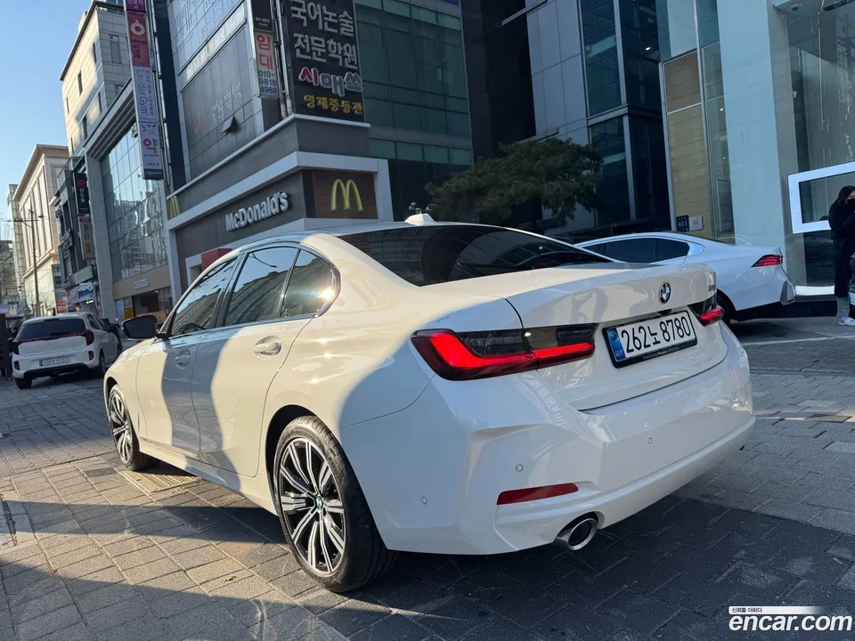 BMW 3 Series 320i M 2025 — миниатюра 2