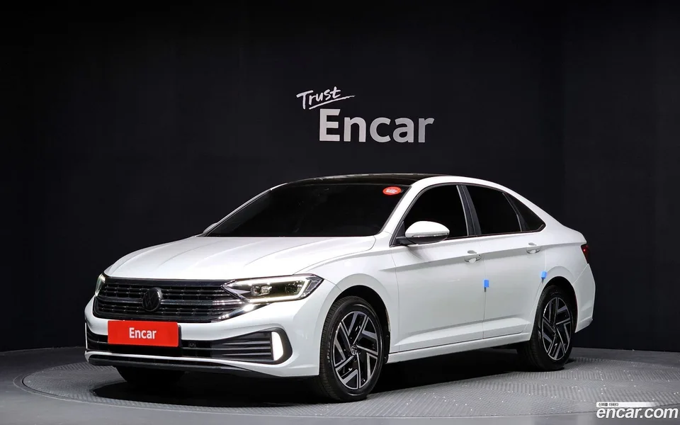 Volkswagen Jetta 1.5 TSI 2023 — фото 1, купить с доставкой в Москву