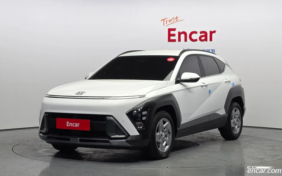 Hyundai Kona 1.6 2WD 2023 — фото 1, купить с доставкой в Москву