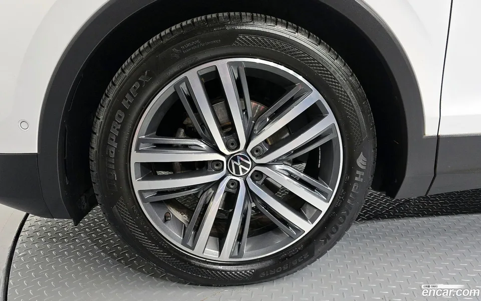 Volkswagen Tiguan 2.0 TDI 2022 — миниатюра 2