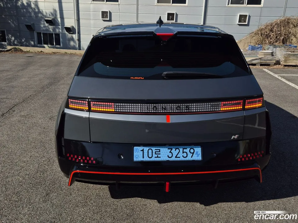 Hyundai Ioniq 5 N 2025 — миниатюра 4