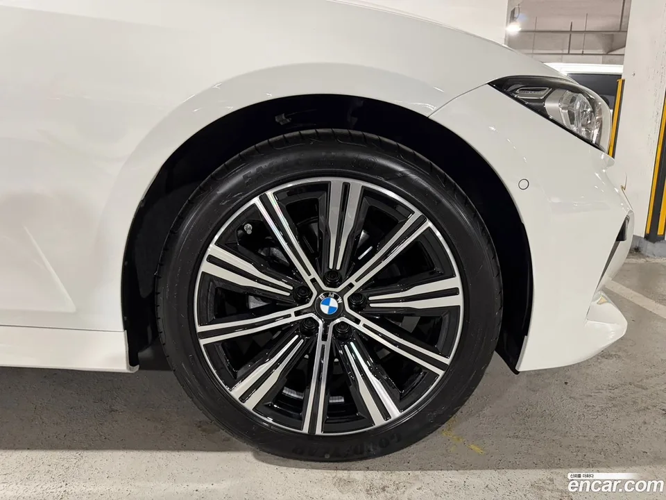 BMW 3 Series 320i 2025 — миниатюра 2