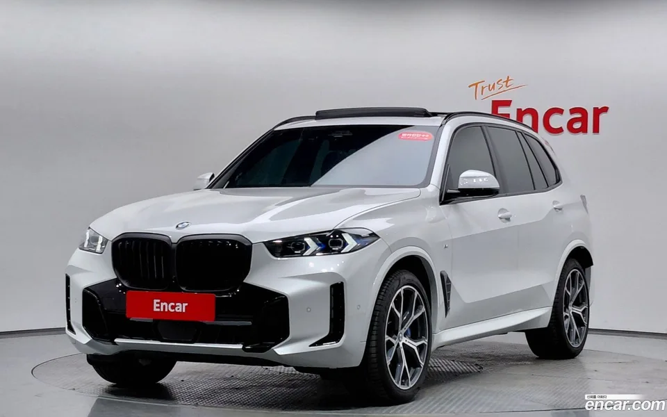 BMW X5 xDrive 30d M 2025 — фото 1, купить с доставкой в Москву