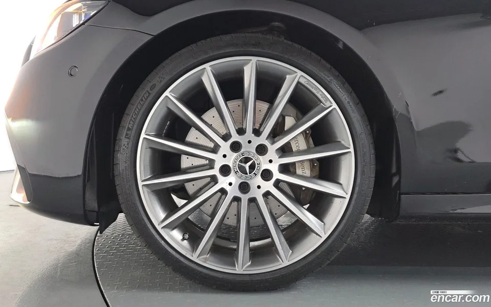Mercedes-Benz E-Class E350 4MATIC AMG Line 2022 — миниатюра 5