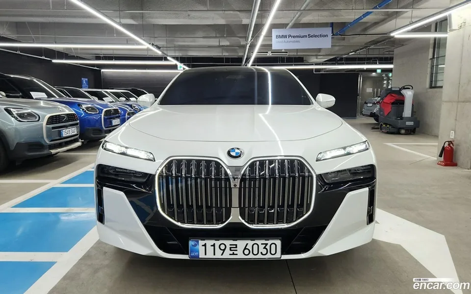 BMW 7 Series 740i xDrive M 2025 — миниатюра 3