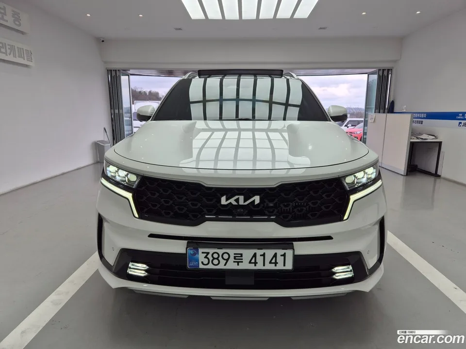 Kia Sorento HEV 1.6 2WD 2023 — фото 1, купить с доставкой в Москву