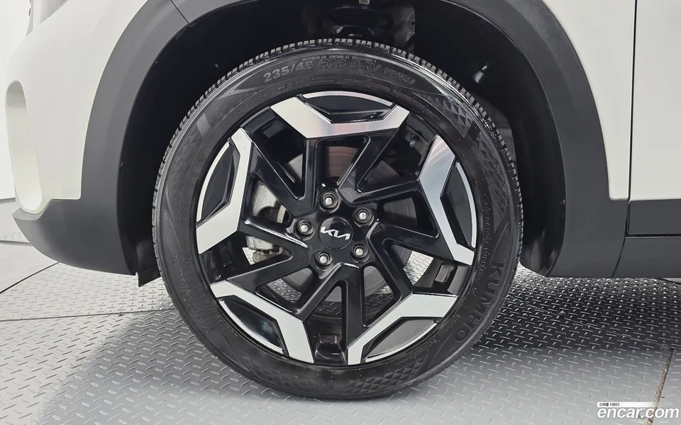 Kia Seltos 1.6 2WD 2023 — миниатюра 5
