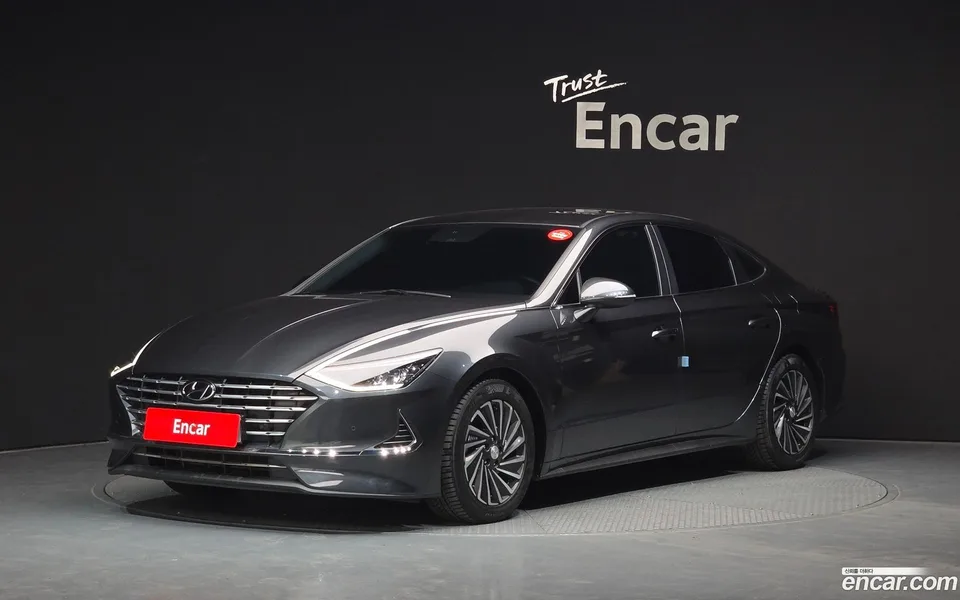 Hyundai Sonata Hybrid 2023 — фото 1, купить с доставкой в Москву