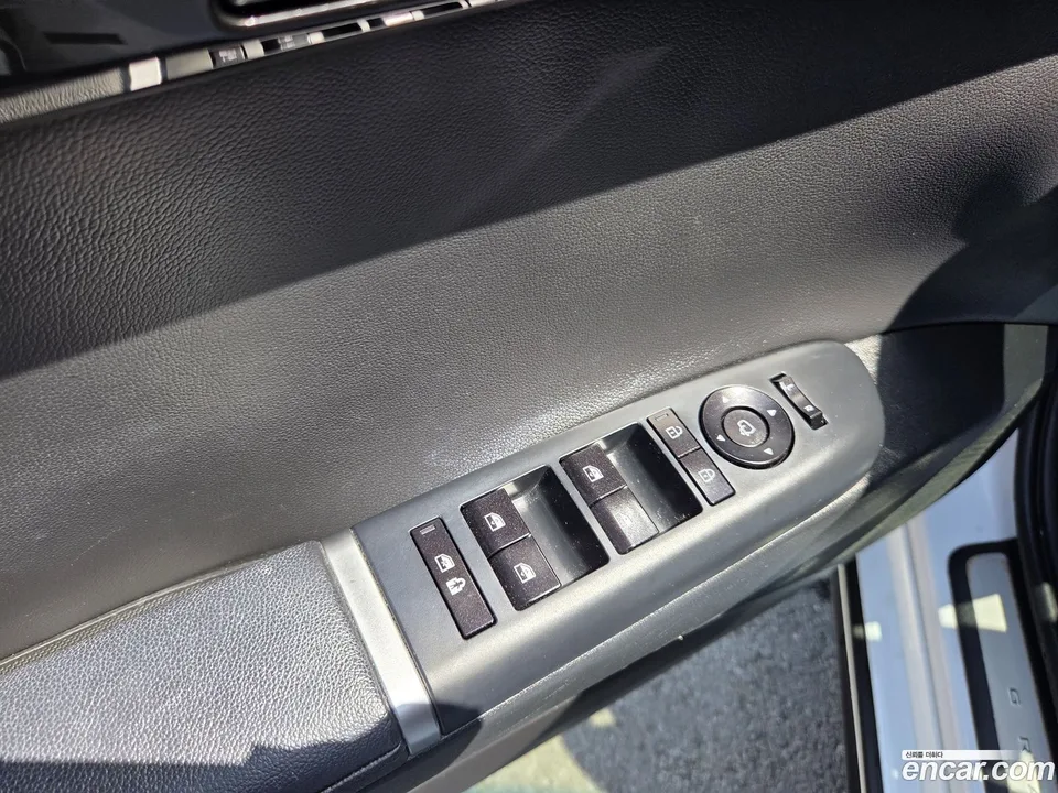 Hyundai Grandeur 2.5 2WD 2023 — миниатюра 2