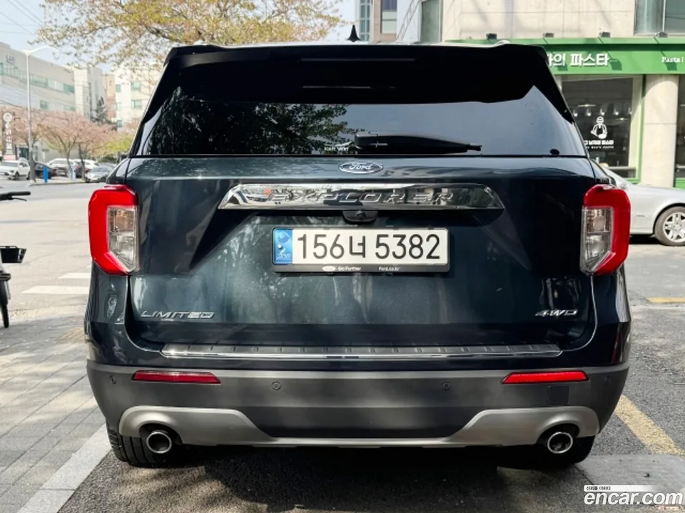 Ford Explorer 2.3 4WD 2022 — миниатюра 3