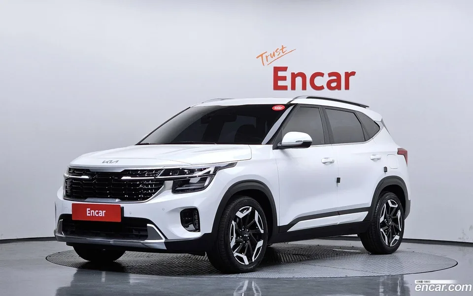 Kia Seltos 1.6 2WD 2024 — фото 1, купить с доставкой в Москву