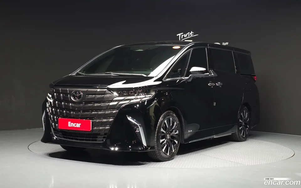 Toyota Alphard 2.5 HEV AWD 2024 — фото 1, купить с доставкой в Москву