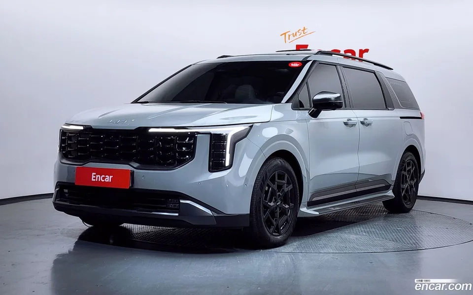 Kia Carnival 9 2024 — фото 1, купить с доставкой в Москву