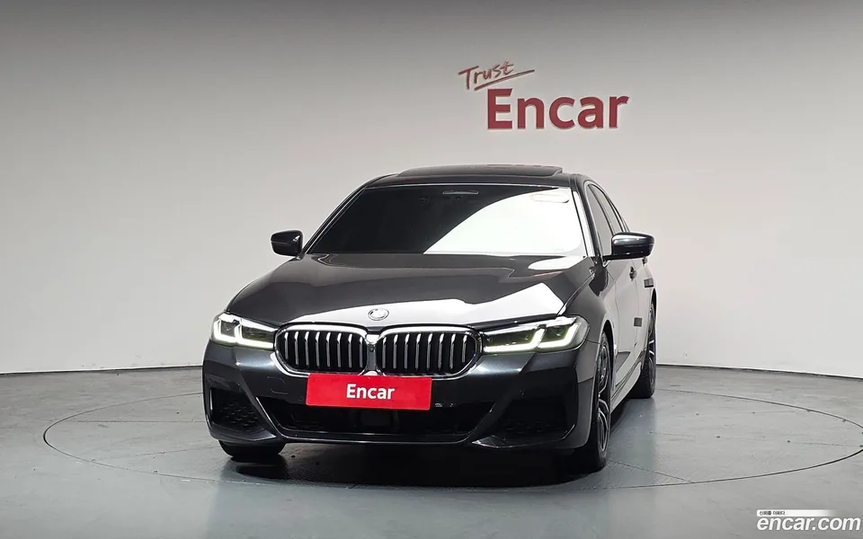 BMW 5 Series 520i M 2023 — миниатюра 3