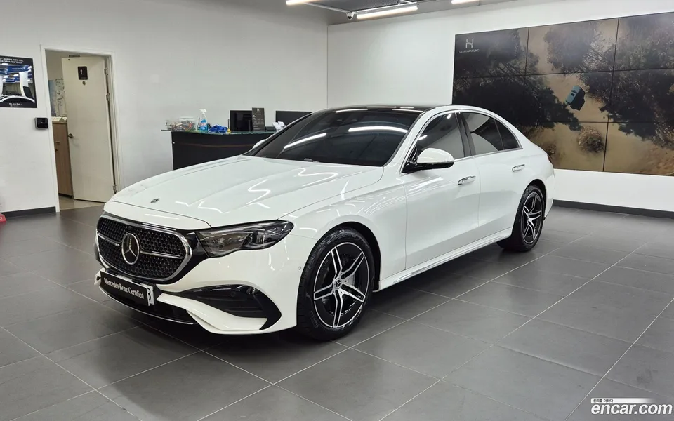 Mercedes-Benz E-Class E300 4MATIC AMG Line 2025 — фото 1, купить с доставкой в Москву
