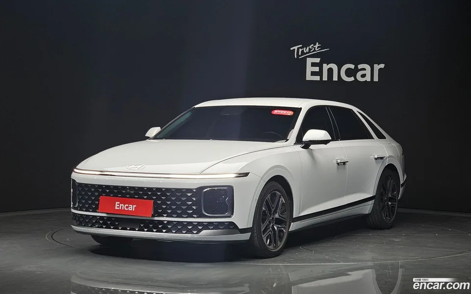 Hyundai Grandeur 2.5 2WD 2022 — фото 1, купить с доставкой в Москву