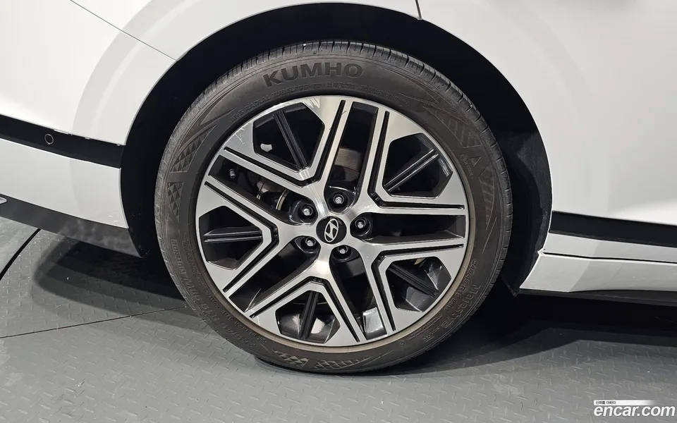 Hyundai Grandeur 2.5 2WD 2022 — миниатюра 2