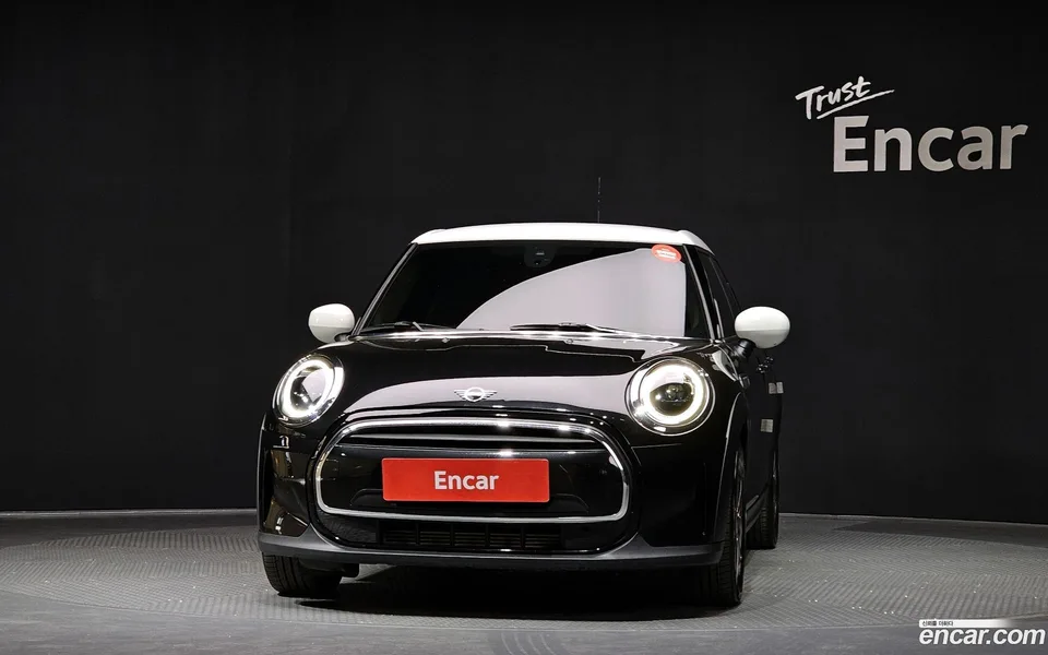 MINI Cooper 5 2022 — миниатюра 3