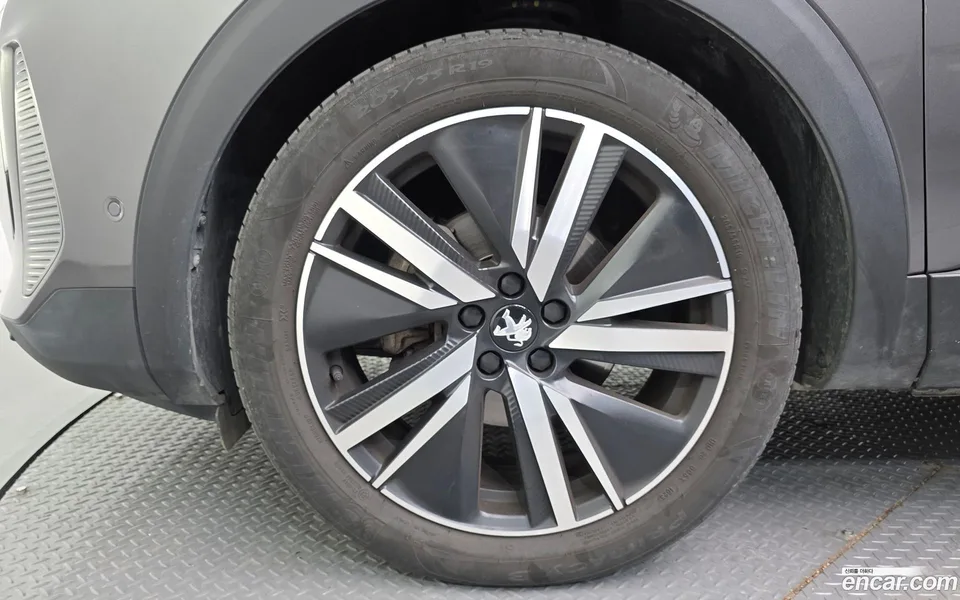 Peugeot 5008 1.2 Pure Tech GT 2023 — миниатюра 5