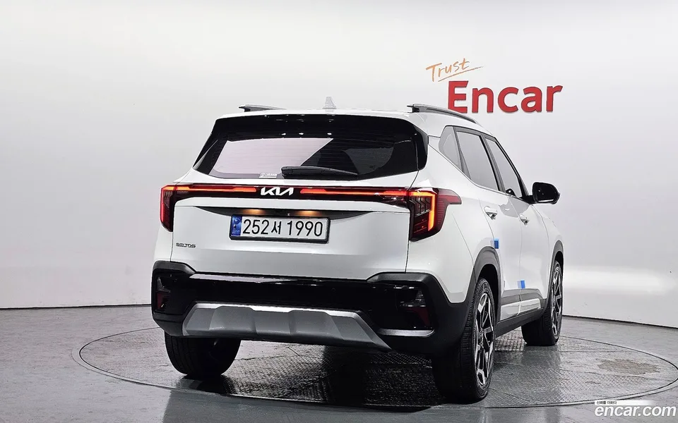 Kia Seltos 2.0 2WD 2023 — миниатюра 4