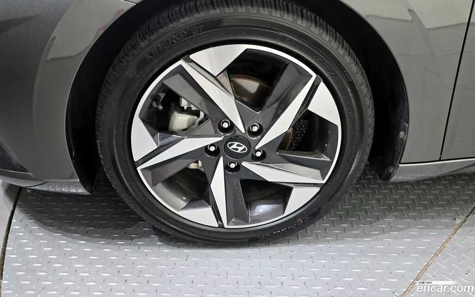 Hyundai Avante 1.6 2022 — миниатюра 2